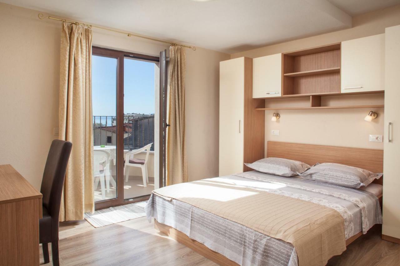 Apartments Kate Makarska Ngoại thất bức ảnh